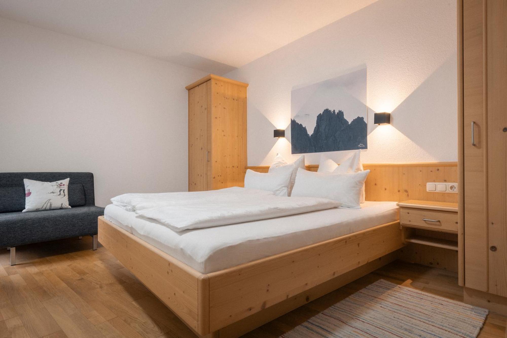 Apartments Sarlo Sankt Anton am Arlberg Exterior photo