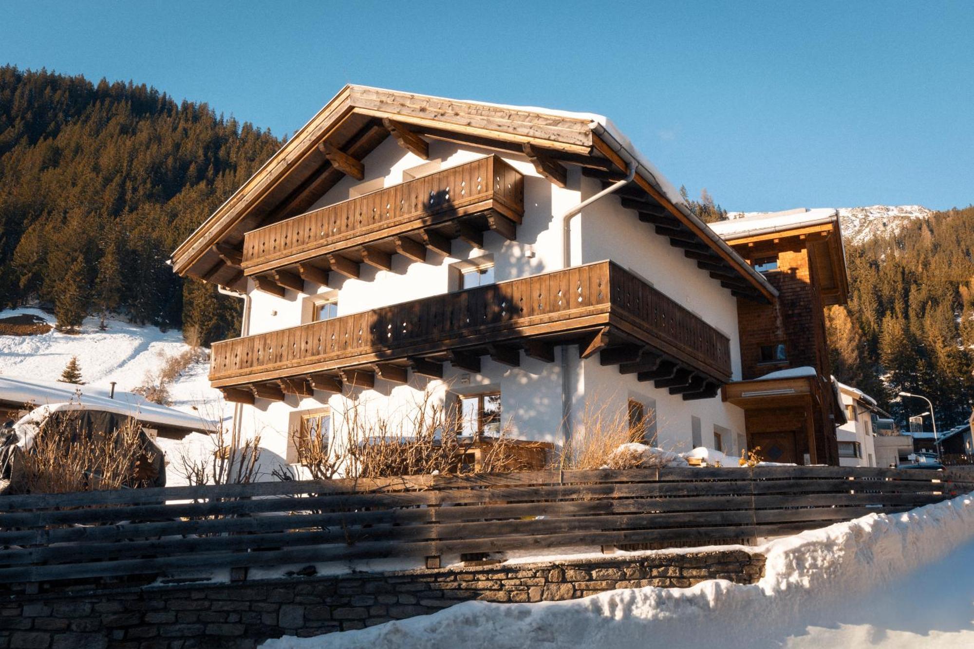 Apartments Sarlo Sankt Anton am Arlberg Exterior photo